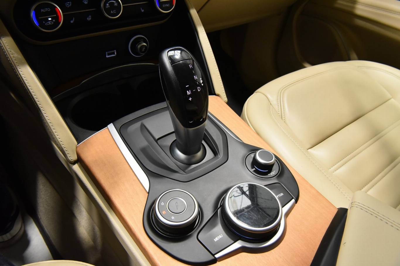 ALFA ROMEO Stelvio 13