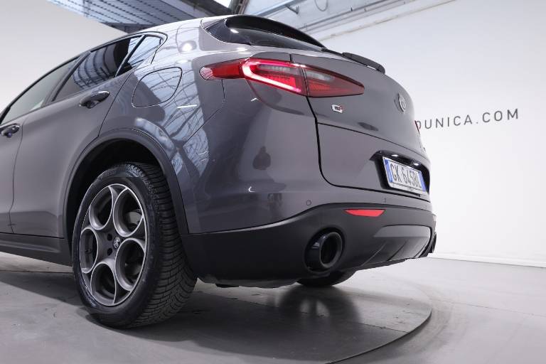 ALFA ROMEO Stelvio 45