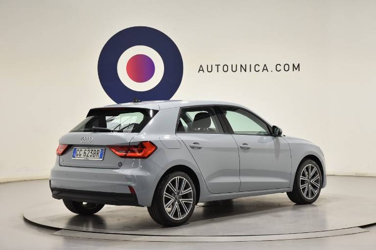 AUDI A1 9