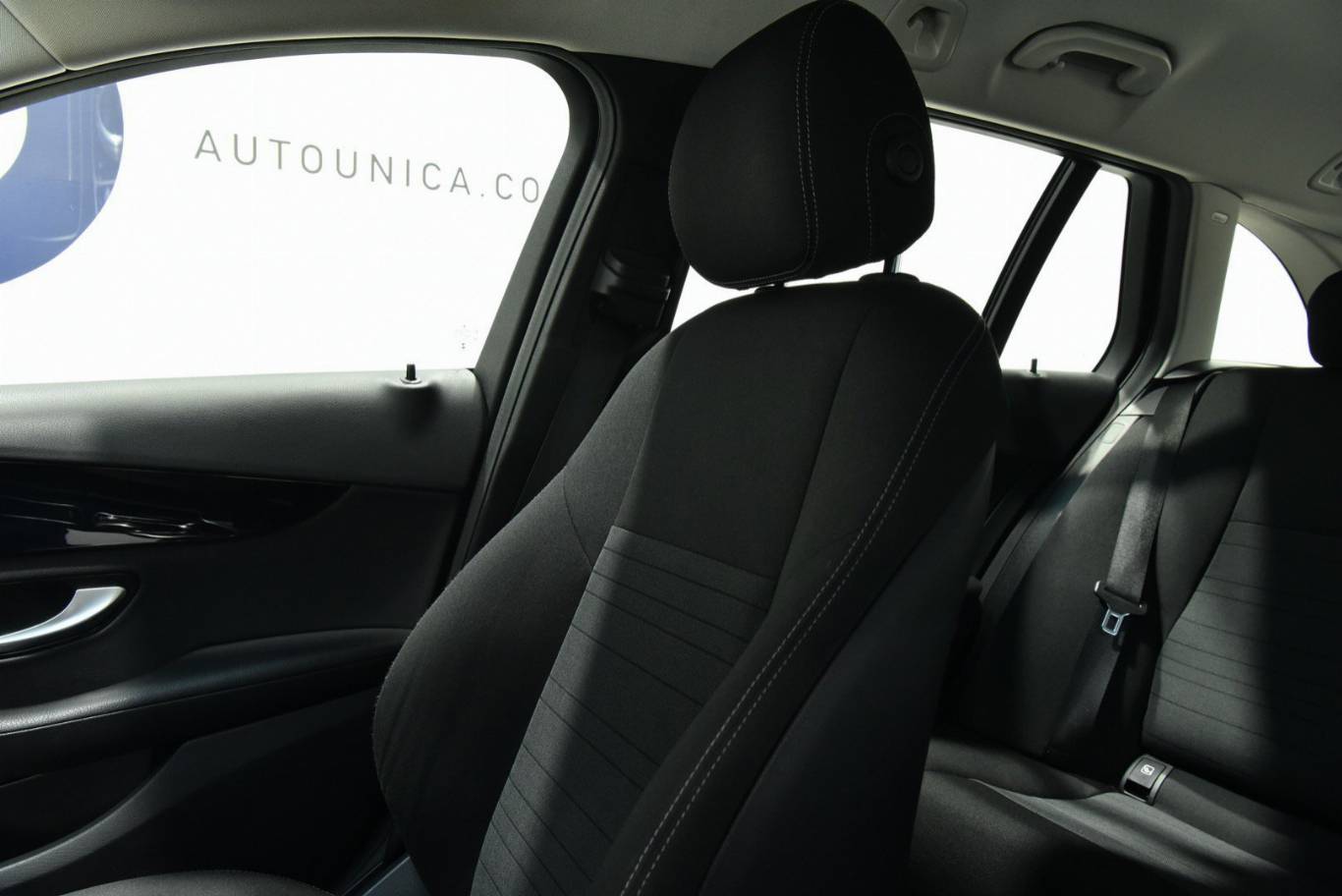 MERCEDES-BENZ C 220 52