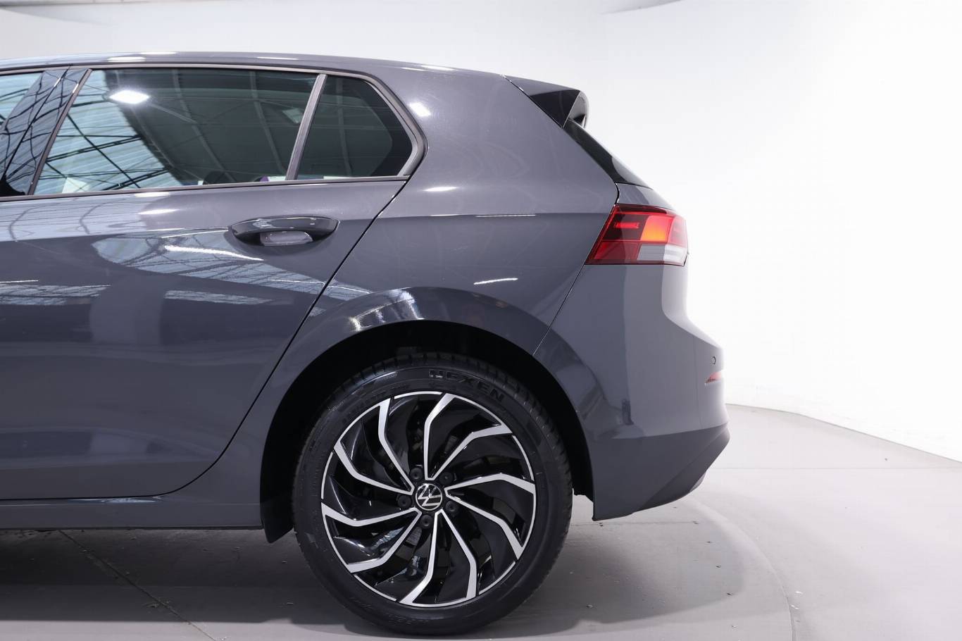 VOLKSWAGEN Golf 35