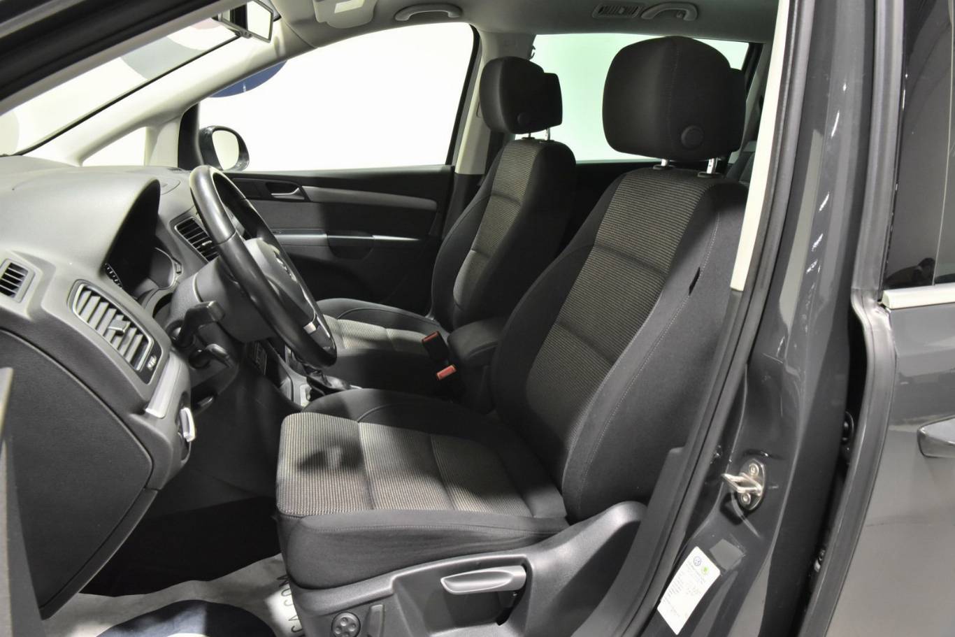 VOLKSWAGEN Sharan 4