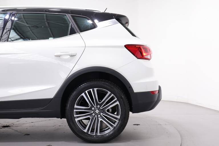 SEAT Arona 32
