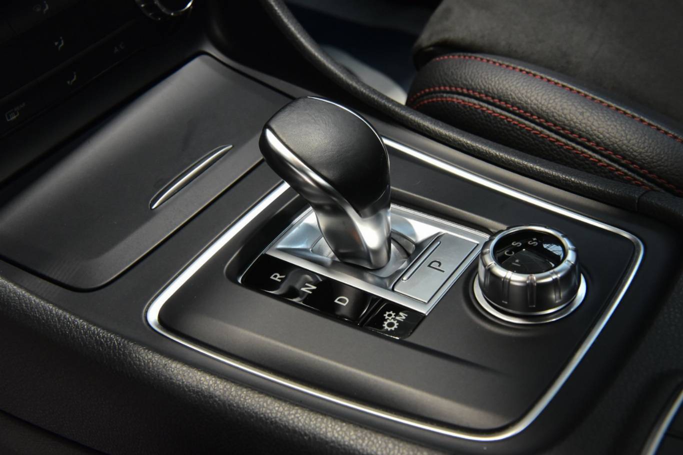 MERCEDES-BENZ CLA 45 AMG 8