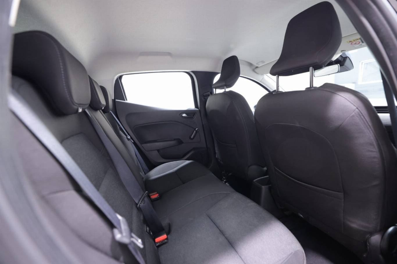 RENAULT Clio 46