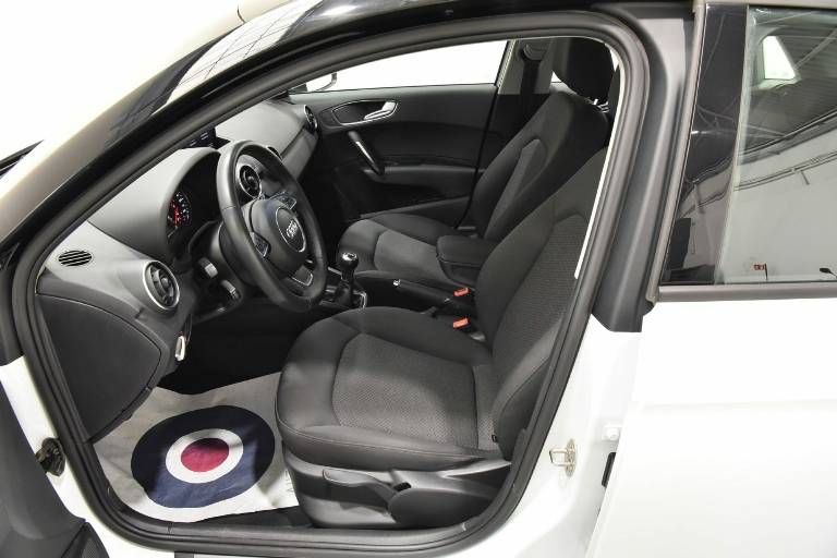 AUDI A1 4