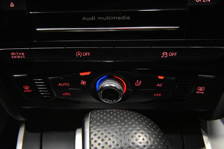 AUDI A4 11