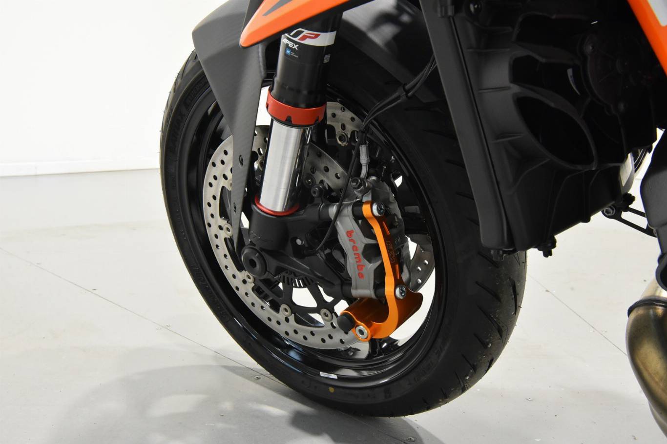 KTM 1290 Super Duke R 9