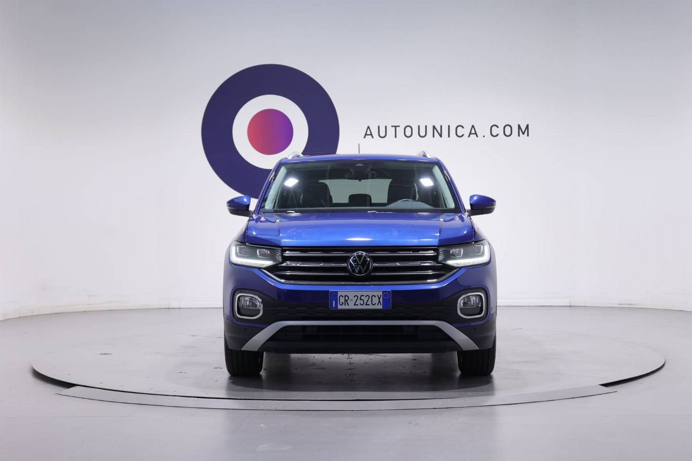 VOLKSWAGEN T-Cross 2