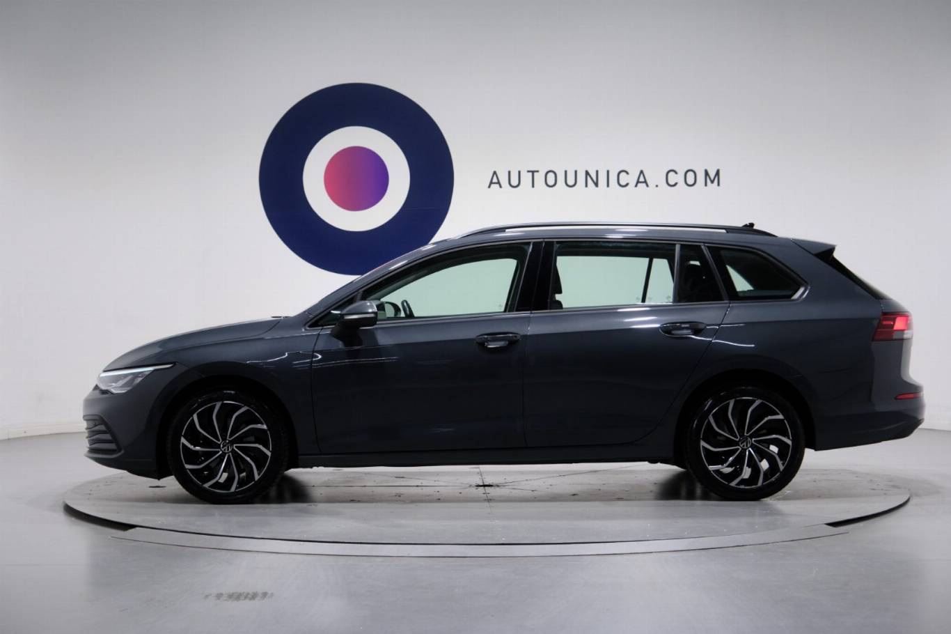 VOLKSWAGEN Golf Variant 18