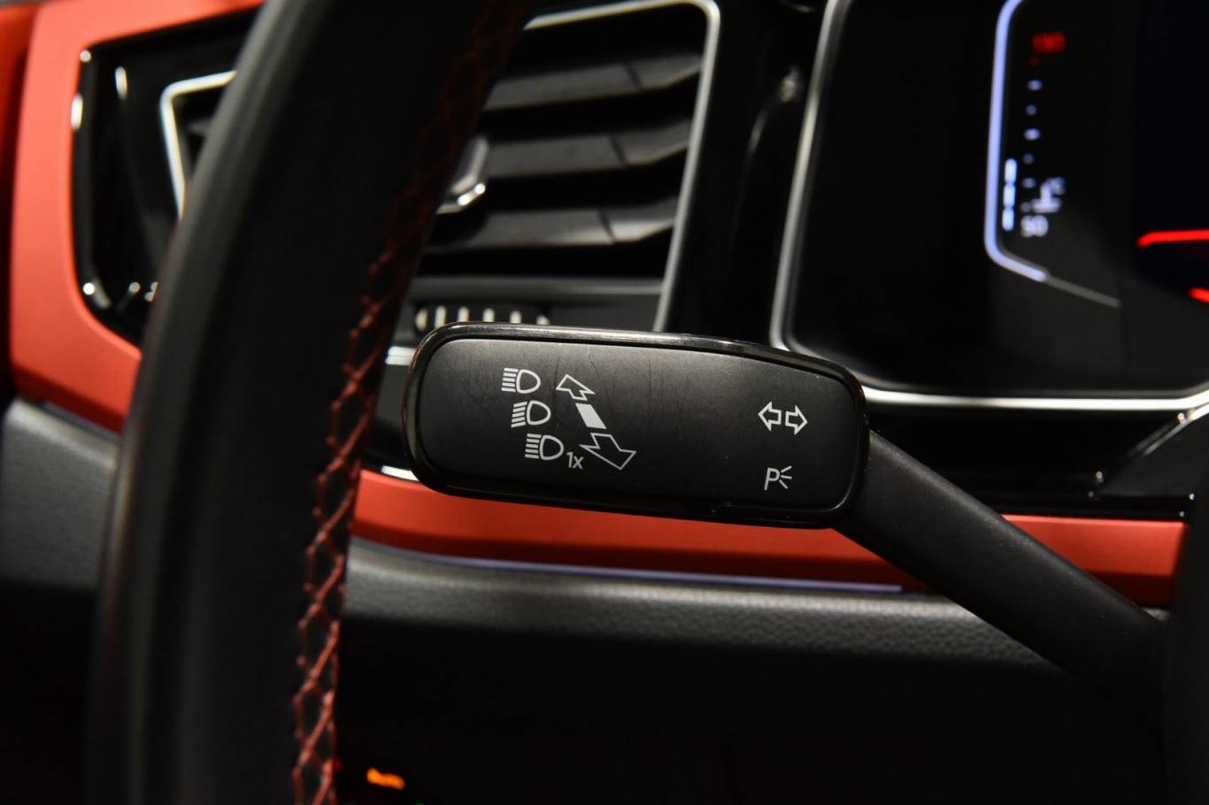 VOLKSWAGEN Polo GTI 26