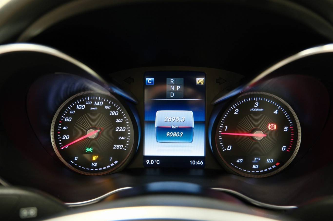 MERCEDES-BENZ C 220 8