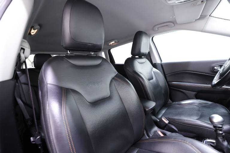 JEEP Compass 52
