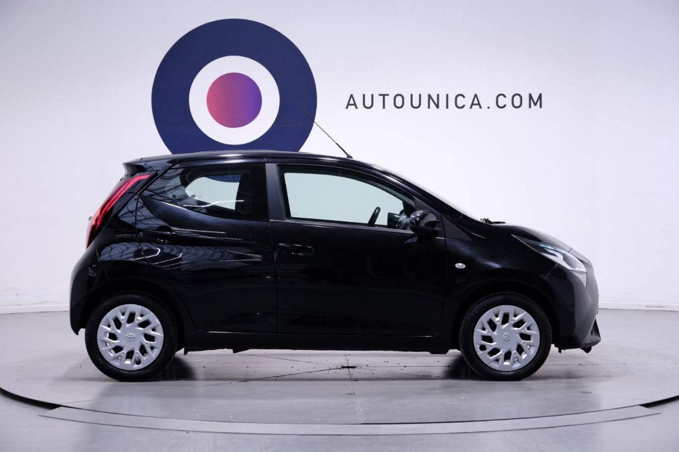 TOYOTA Aygo 4