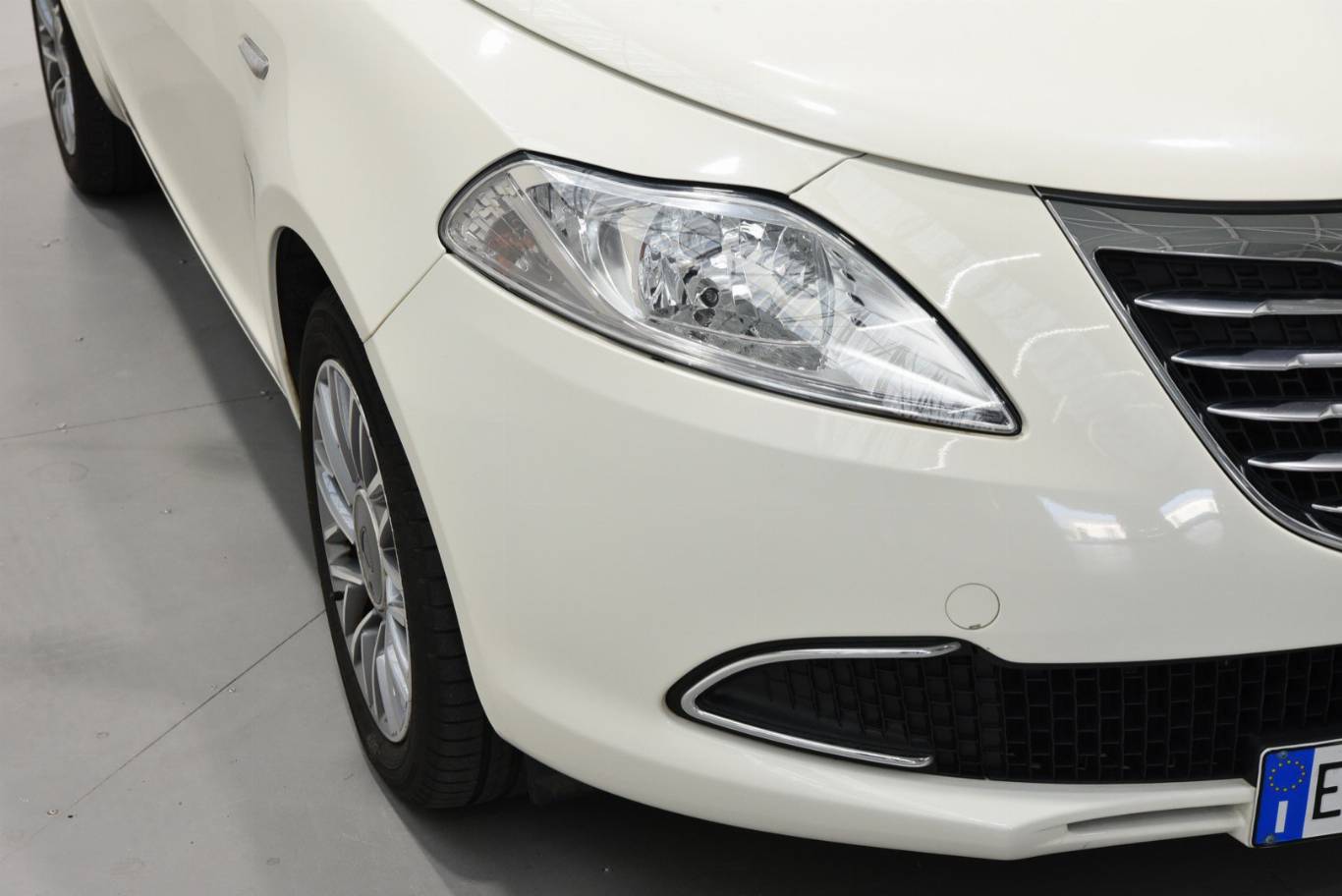 LANCIA Ypsilon 44