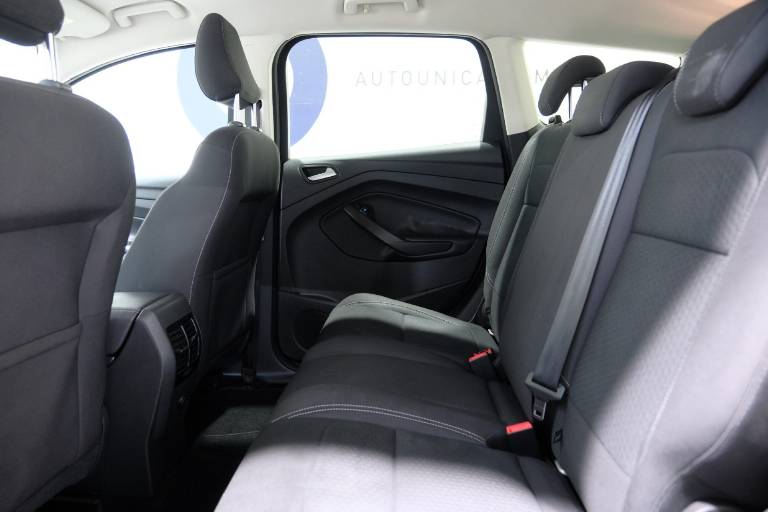 FORD Kuga 40