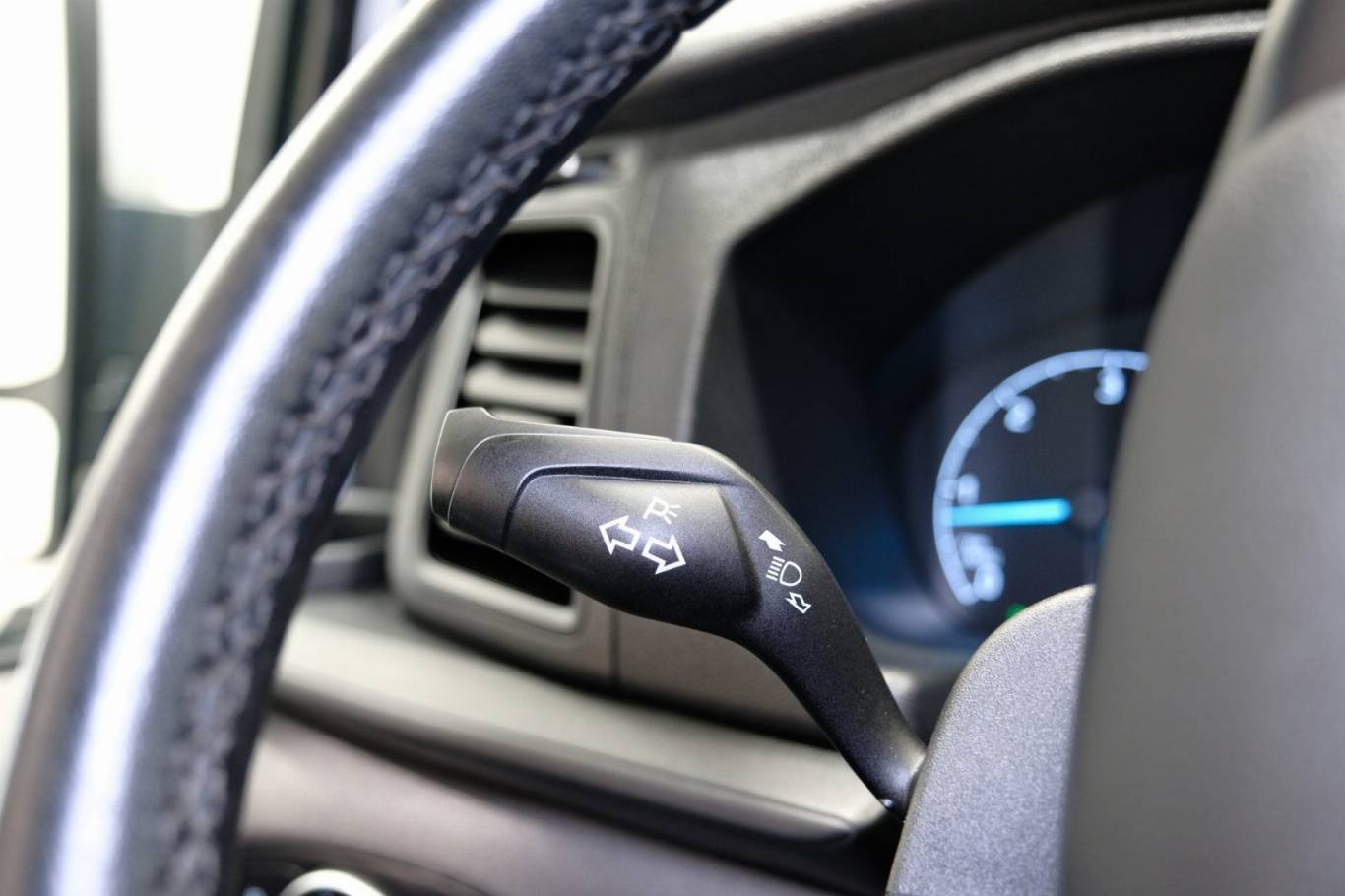 FORD Transit Custom 23