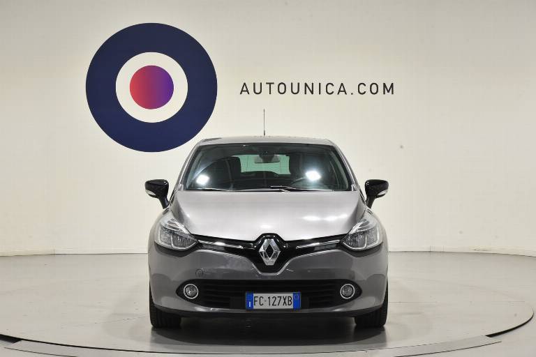 RENAULT Clio 5