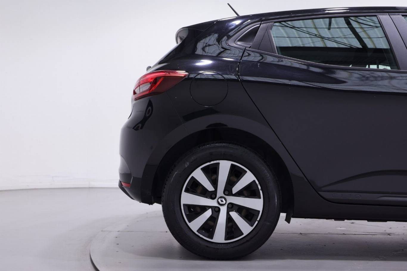 RENAULT Clio 41
