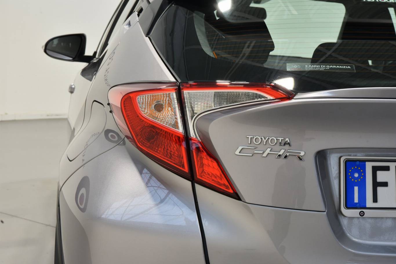 TOYOTA C-HR 37