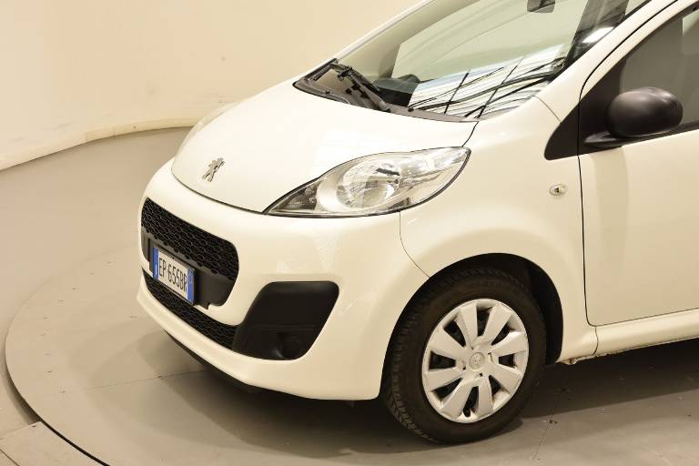 PEUGEOT 107 15