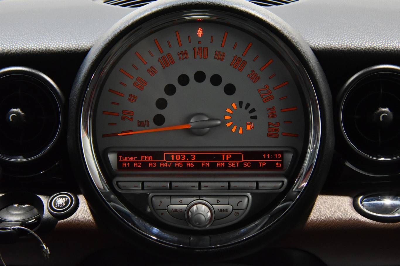 MINI Cooper Clubman 12