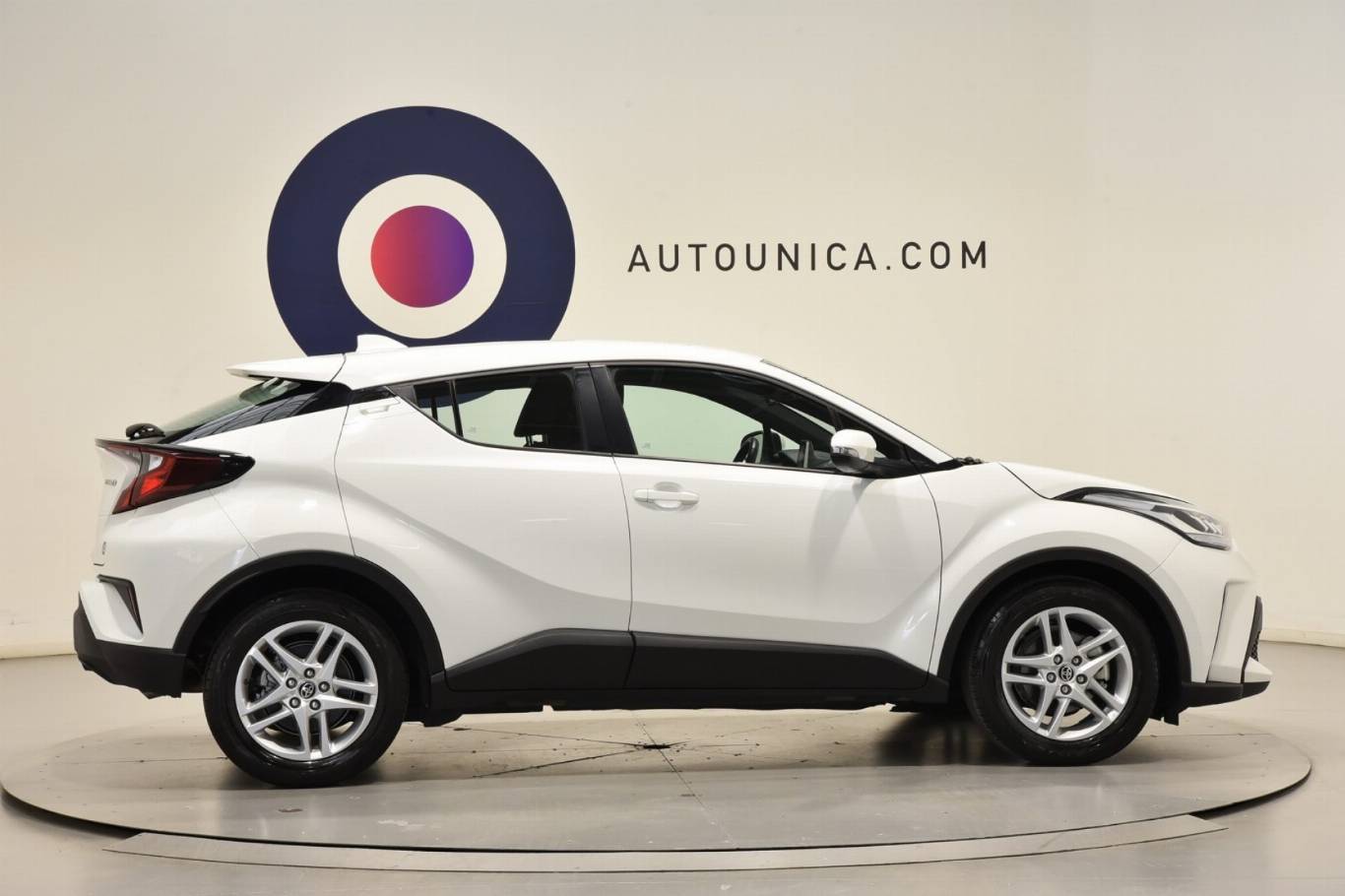 TOYOTA C-HR 7