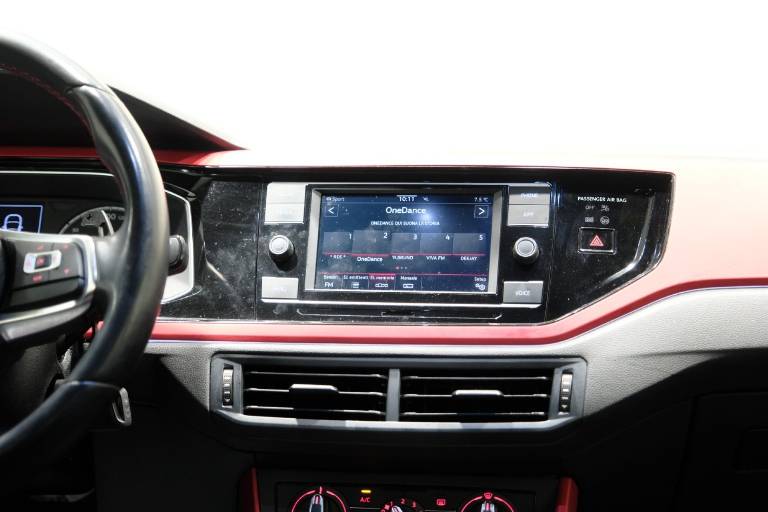 VOLKSWAGEN Polo GTI 35