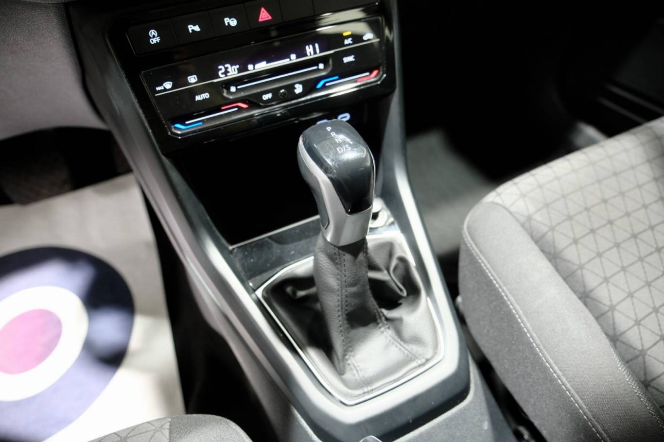 VOLKSWAGEN T-Cross 28