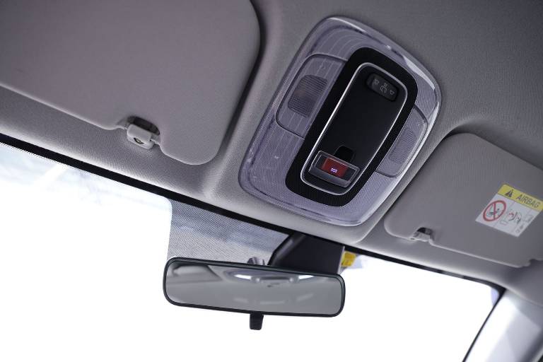 HYUNDAI I20 32