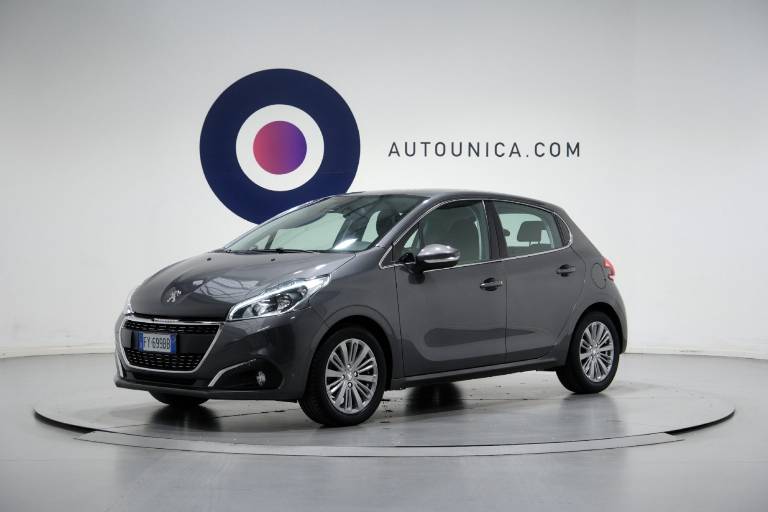 PEUGEOT 208 1