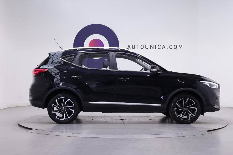 MG ZS 4