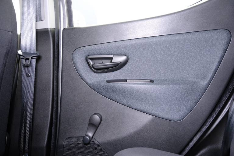 LANCIA Ypsilon 33