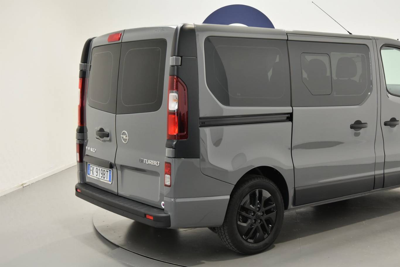 OPEL Vivaro 18