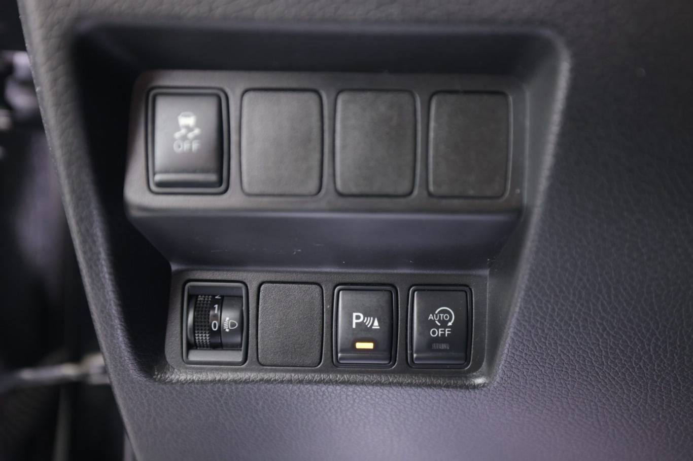 NISSAN X-Trail 25