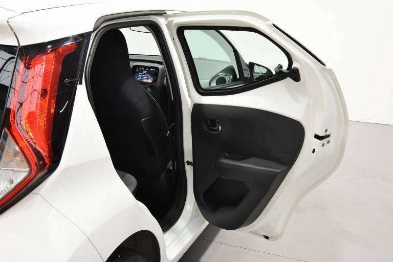 TOYOTA Aygo 39