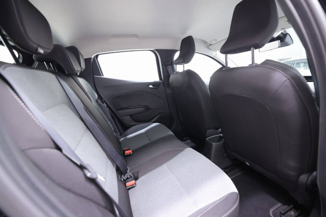 RENAULT Clio 44