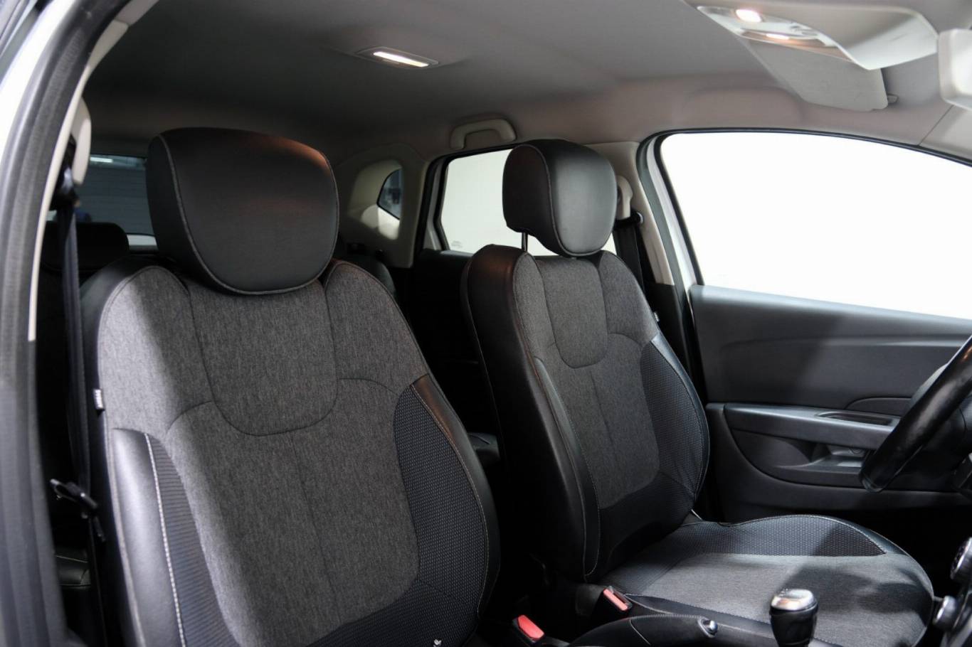 RENAULT Captur 56