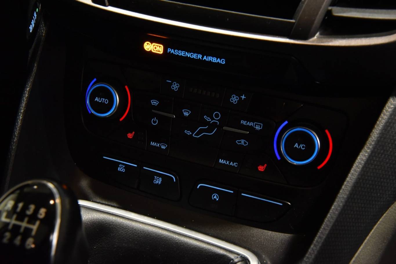 FORD Tourneo Connect 32