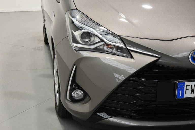 TOYOTA Yaris 47