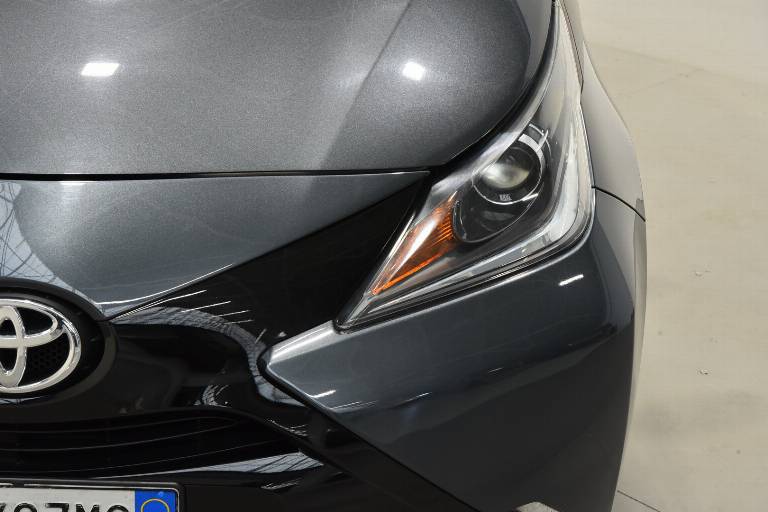 TOYOTA Aygo 15