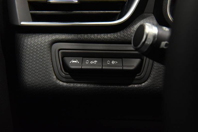 RENAULT Clio 24