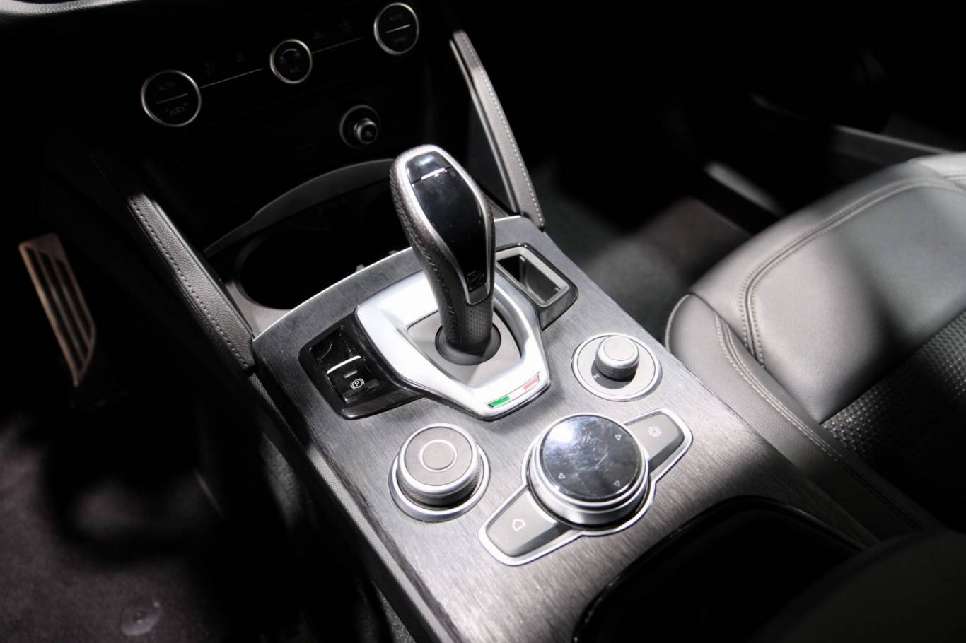 ALFA ROMEO Stelvio 24