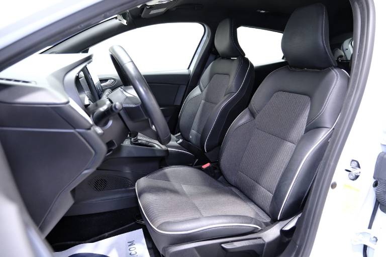 RENAULT Clio 18