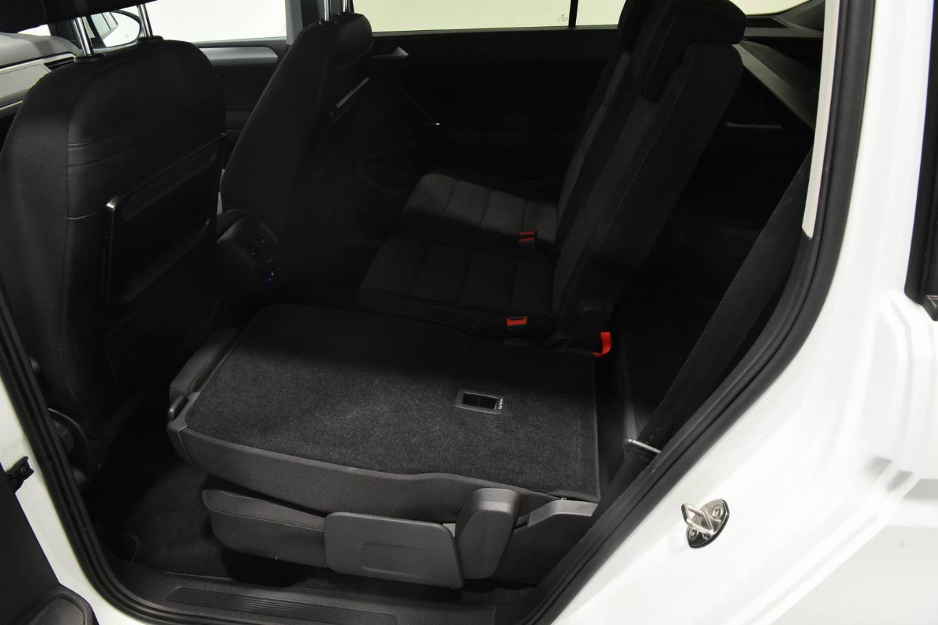 VOLKSWAGEN Touran 35