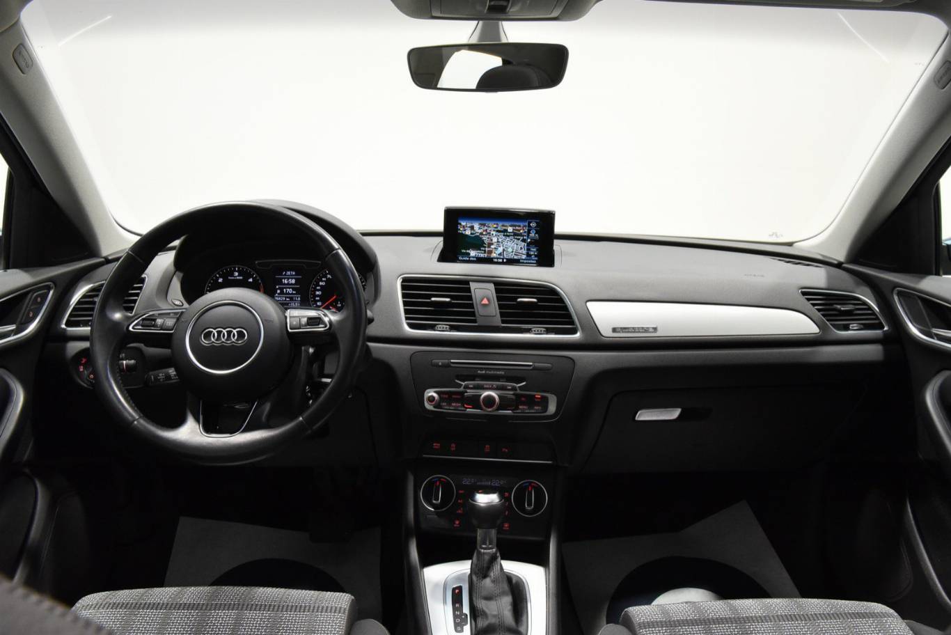 AUDI Q3 22