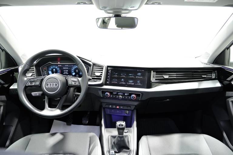 AUDI A1 10