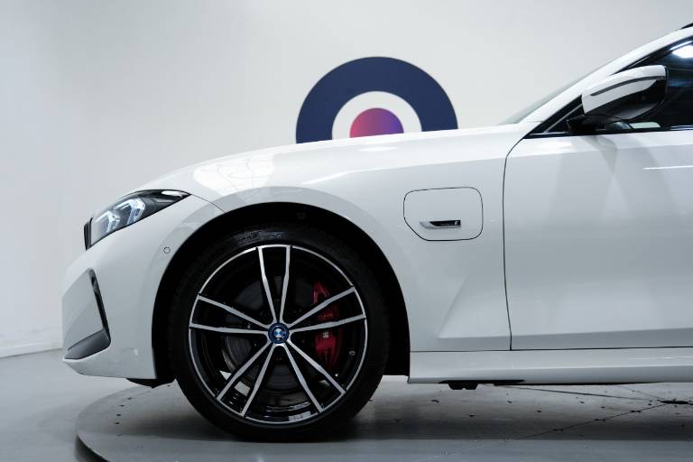 BMW 320 11