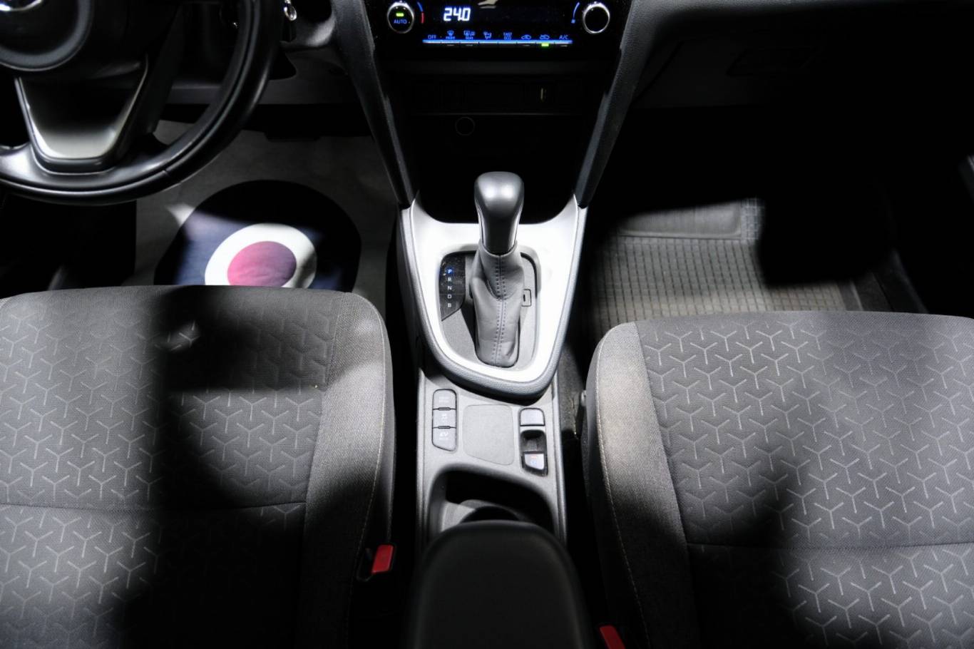 TOYOTA Yaris Cross 37