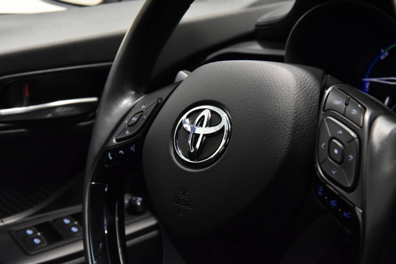 TOYOTA C-HR 50